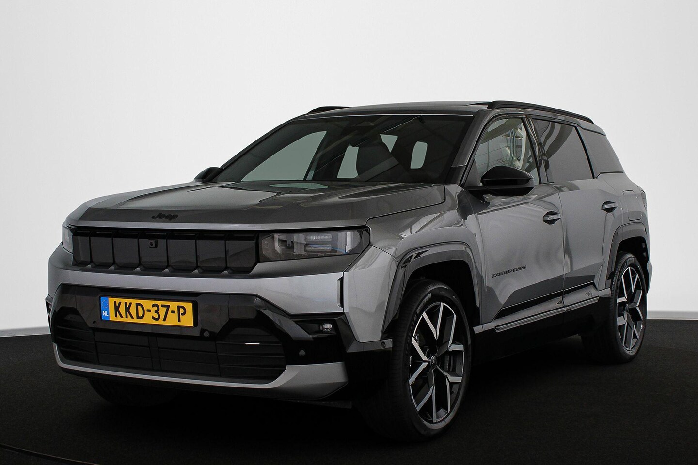 Jeep Compass - First Edition 74 kWh Panoramadak 360 Camera Massage - AutoWereld.nl