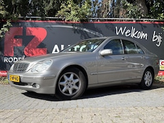 Mercedes-Benz C-klasse - 180 K. Elegance Cruise Control - Lederen Bekleding - Stoelverwarming - Trekhaak