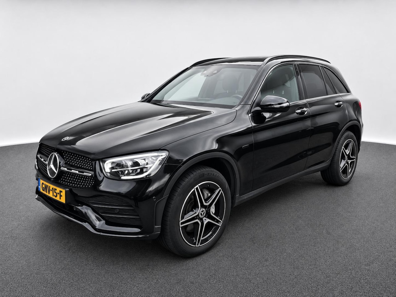 Mercedes-Benz GLC-klasse - 300e 4MATIC Business Solution AMG Navigatie Apple CarPlay Android Auto 360° camera Parkeer - AutoWereld.nl