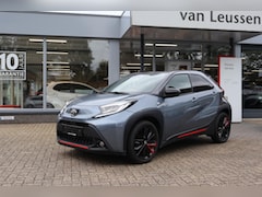 Toyota Aygo X - 1.0 VVT-i S-CVT UNDERCOVER STOELVERW. JBL KEYLESS NAVI LED DAB APLLE/ANDROID CAMERA SENSOR