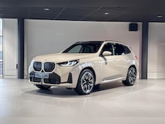 BMW X3 - 30e xDrive | M Sport Pro | Glazen Panoramadak | Harman Kardon | Stoelverwarming | Trekhaak