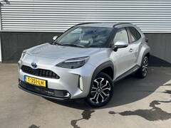 Toyota Yaris Cross - 1.5 Hybrid Dynamic Trekhaak, 1e eign. Nederlandse auto, Navigatie, Smart Key, Privacy glas