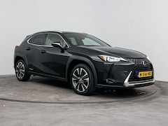 Lexus UX - 250h Preference Line | Dodehoek detectie | Parkeersensoren voor/achter | Camera | LED | Ap
