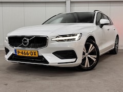 Volvo V60 - 2.0 B3 Essential Edition AUTOMAAT PARELMOER CAMERA LMV ZEER-MOOI 1STE.-EIGEN