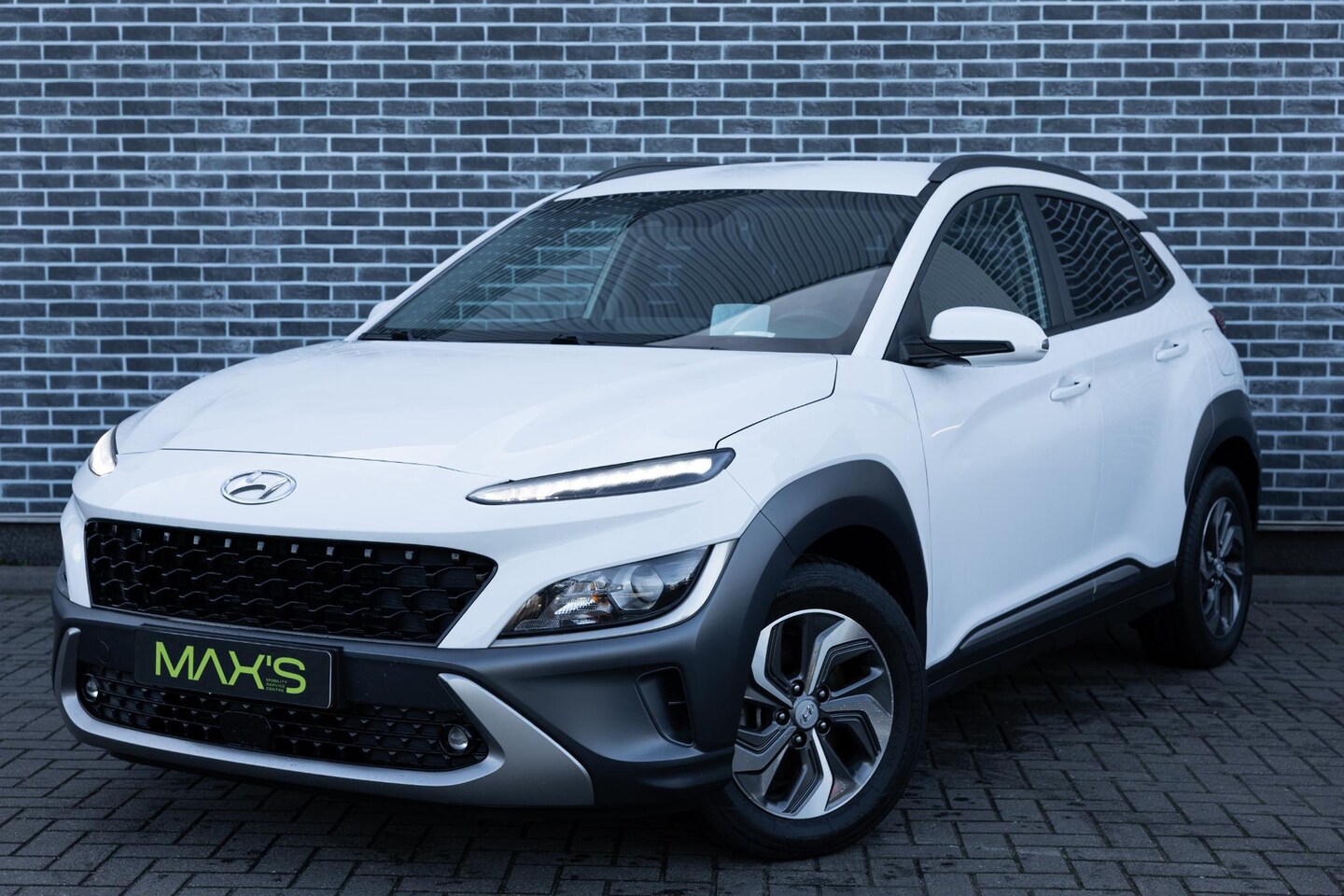 Hyundai Kona - 1.6 GDI HEV Fashion | Krell Audio | Head-up Display | Achteruitrijcamera | Parkeersensoren - AutoWereld.nl