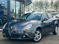 Alfa Romeo Giulietta - 1.4 T Distinctive 105PK | 2e Eigenaar | NL AUTO | Nette Staat | Parkeersensoren | Navigati