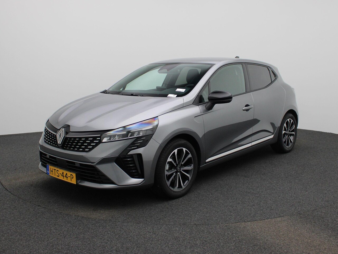 Renault Clio - 1.6 E-Tech Full Hybrid Techno 145PK | Automaat | Navigatie 9,3'' | Achteruitrijcamera | Di - AutoWereld.nl