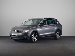 Volkswagen Tiguan - 1.5 TSI ACT Comfortline Business 150 PK DSG | Trekhaak | Navigatie | Parkeersensoren V+A |