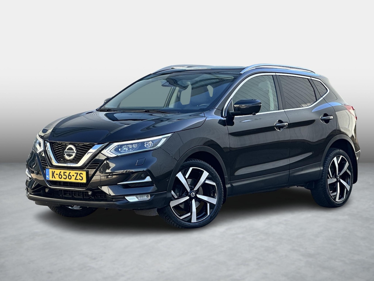 Nissan Qashqai - 1.3 DIG-T Tekna + | BOSE/Carplay/Trekhaak/360° Camera/Stoelverw./Adapt.Cruise/Pano/Half-Le - AutoWereld.nl