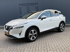 Nissan Qashqai - 1.3 MHEV Premiere Edition / Trekhaak / Panoramadak / Navigatie / Camera / Bluetooth / Crui