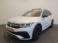 Volkswagen Tiguan Allspace - 1.5 TSI R-Line Panorama dak, Trekhaak, ACC, Dodehoek detectie