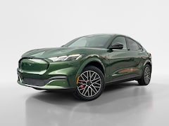 Ford Mustang Mach-E - Extended Premium RWD 88 kWh | Op Voorraad | Snel Rijden | Financiering vanaf 2, 99% Rente
