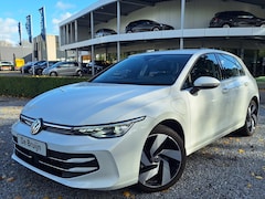 Volkswagen Golf - 1.5 DSG Hybrid Style (5j gar, Trekhaak, Camera, Ergo)