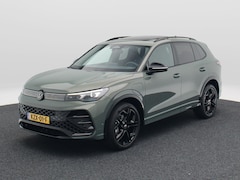 Volkswagen Tiguan - 1.5 eHybrid R-Line Edition | Trekhaak | Panoramadak | Black Style | Head-Up Display |