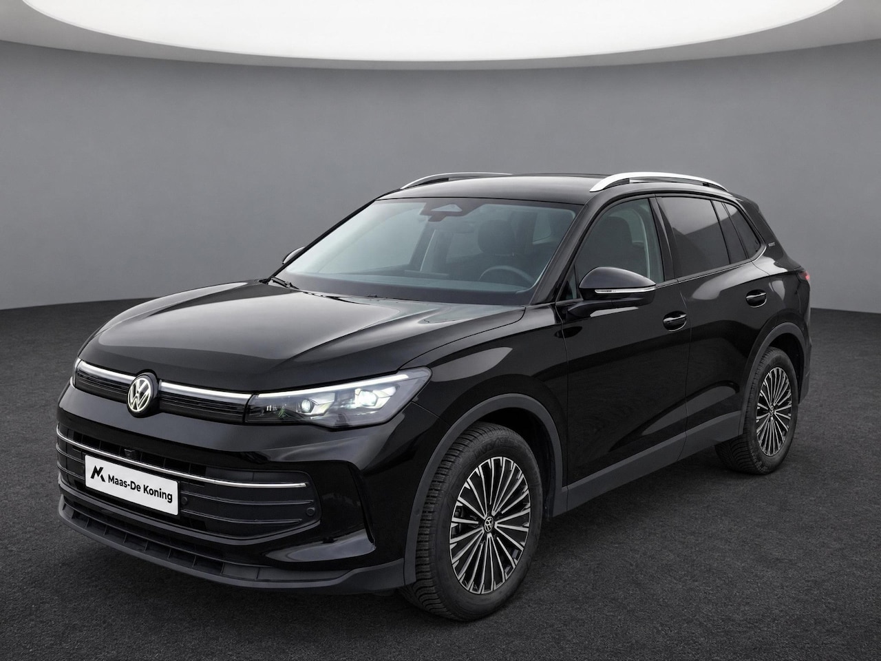 Volkswagen Tiguan - 1.5TSI/150PK DSG Life Edition · Trekhaak · Navigatie · Apple/Android Car Play · Stoelverwa - AutoWereld.nl