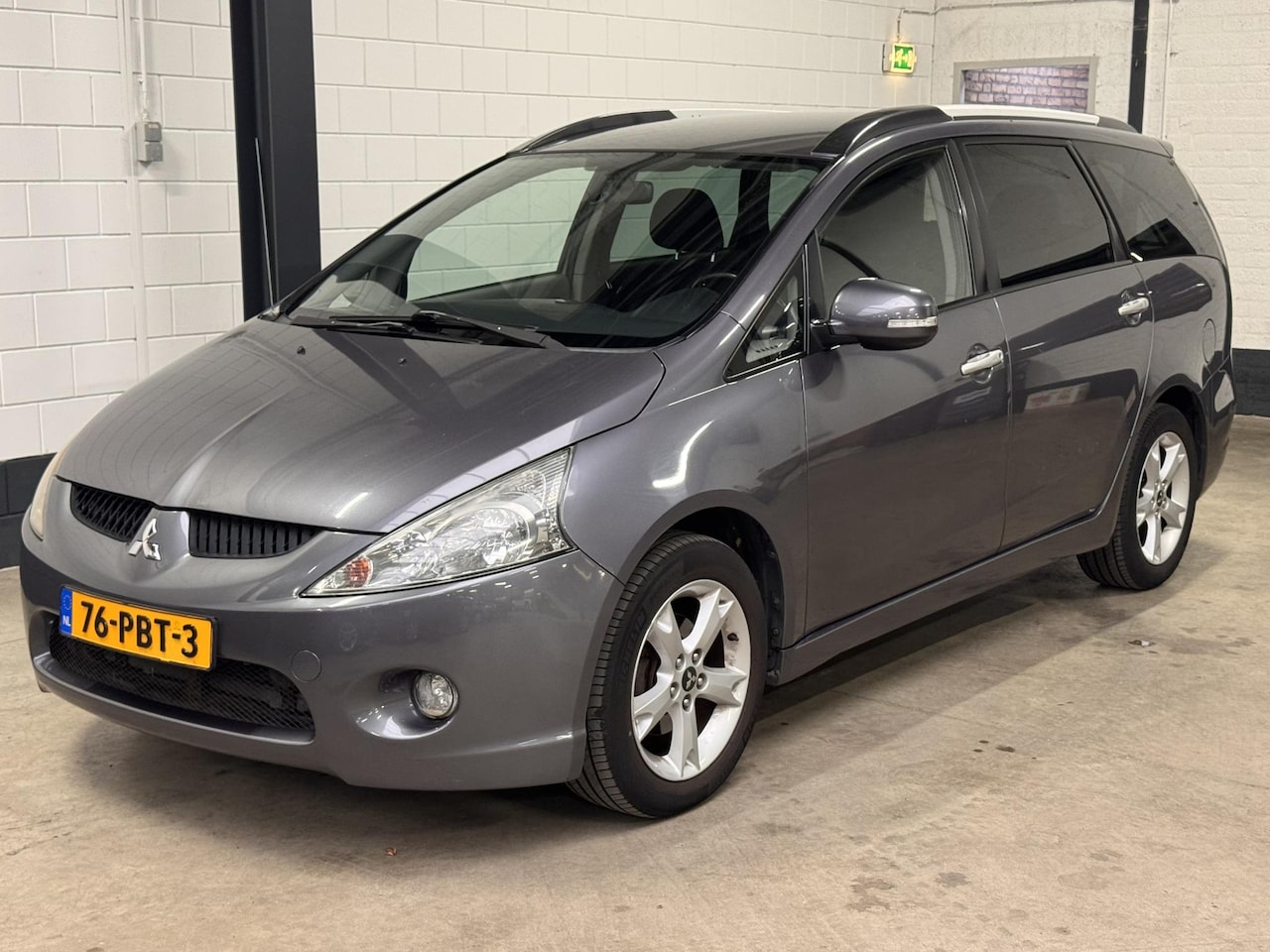 Mitsubishi Grandis - 2.4-16V Limited 2.4-16V Limited - AutoWereld.nl