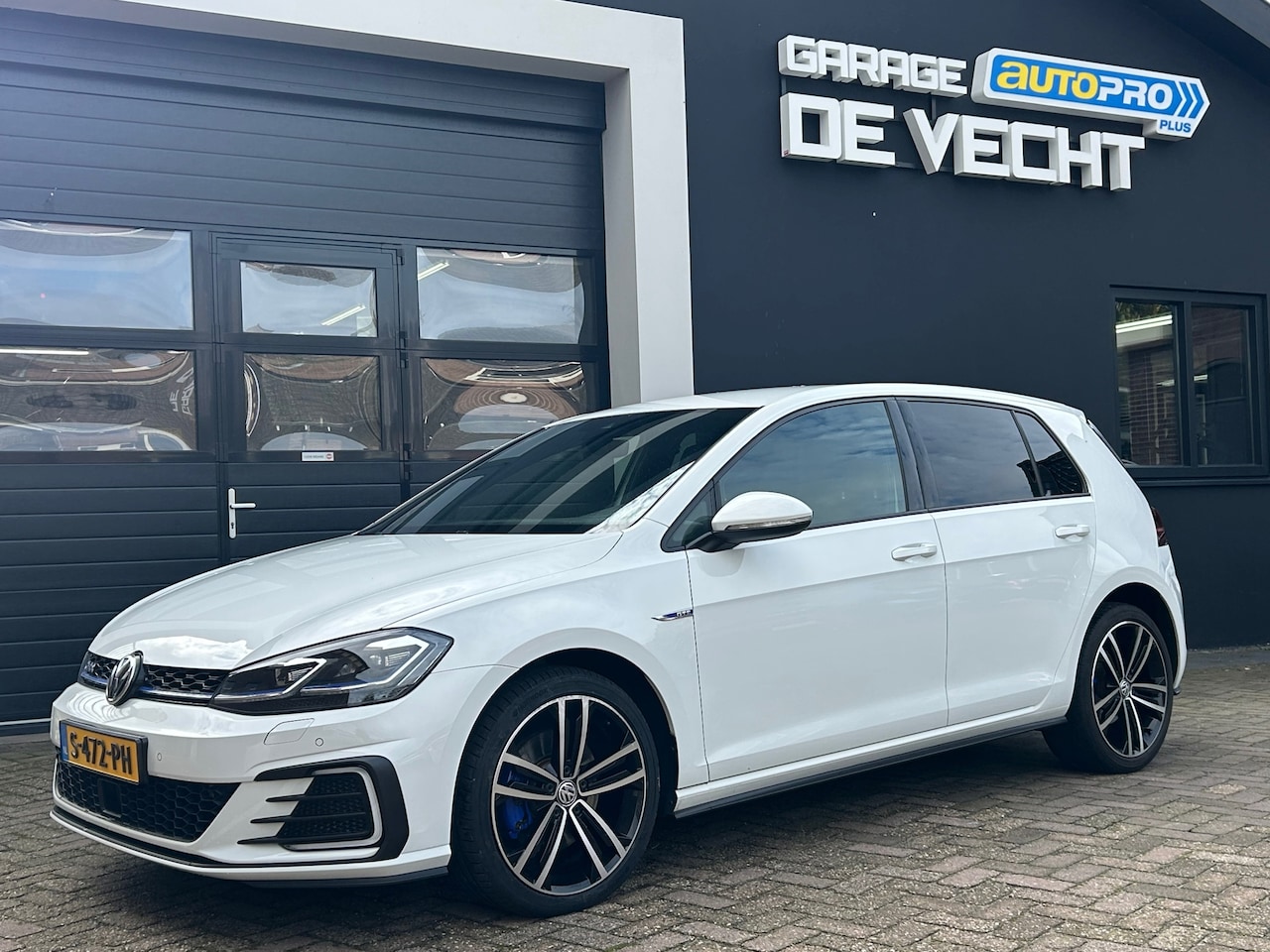 Volkswagen Golf - 1.4 TSI GTE (SOH 94%) Standkachel/Navi/Carplay - AutoWereld.nl
