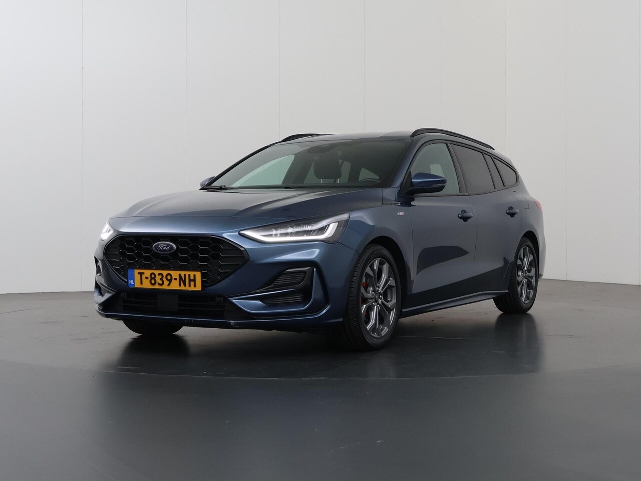 Ford Focus Wagon - 1.0 EcoBoost Hybrid ST Line X | Trekhaak | Winterpakket | AGR | Cruise Control Adaptief | - AutoWereld.nl