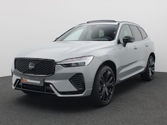 Volvo XC60 - 2.0 T6 Plug-in hybrid AWD Plus Black Edition 335PK Panoramadak, Trekhaak, 21" LM Velgen, H