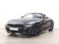 BMW Z4 Roadster - sDrive30i M Sport Automaat / M Adaptief onderstel / Sportstoelen / Comfort Access / Achter