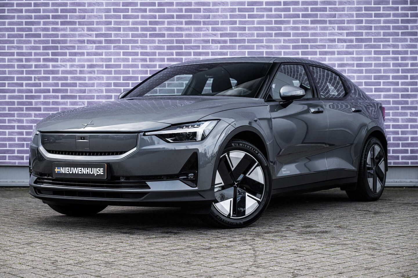 Polestar 2 - Long Range Single Motor 82 kWh | Trekhaak | Panoramadak | 360 Graden Camera | Keyless Entr - AutoWereld.nl