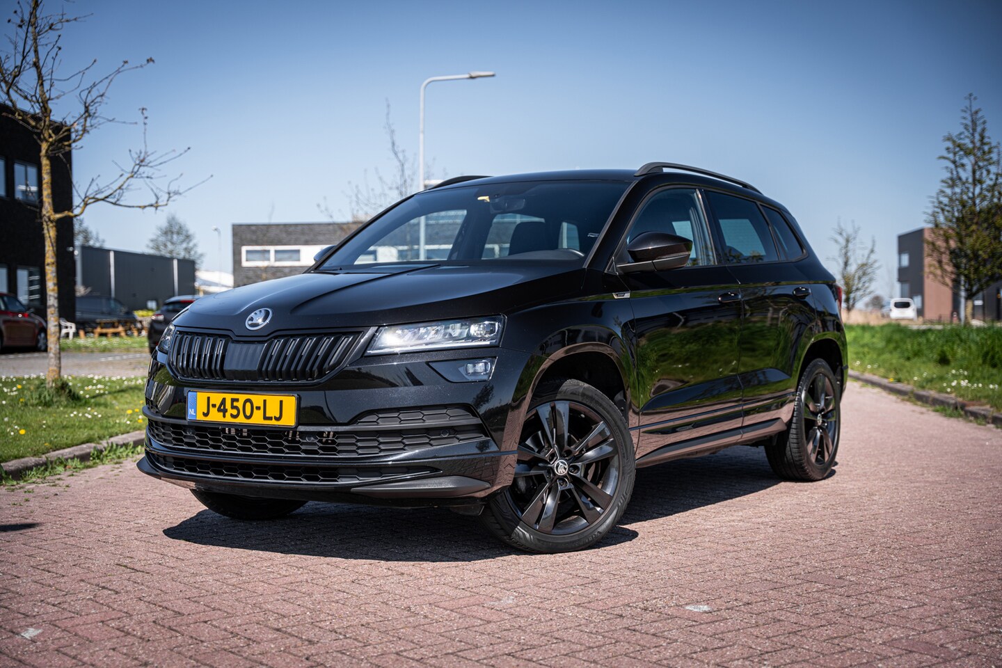 Skoda Karoq - 1.5 TSI ACT Sportline Business 1.5 TSI ACT Sportline Business - AutoWereld.nl