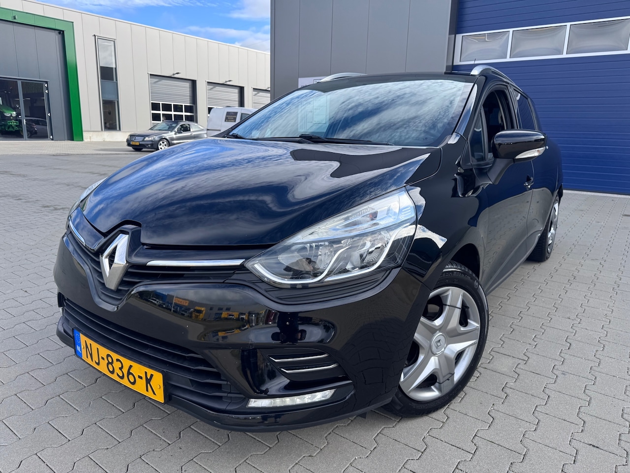 Renault Clio Estate - 0.9 TCe Zen|navigatie|Airco|Rijk uitgerust!! - AutoWereld.nl