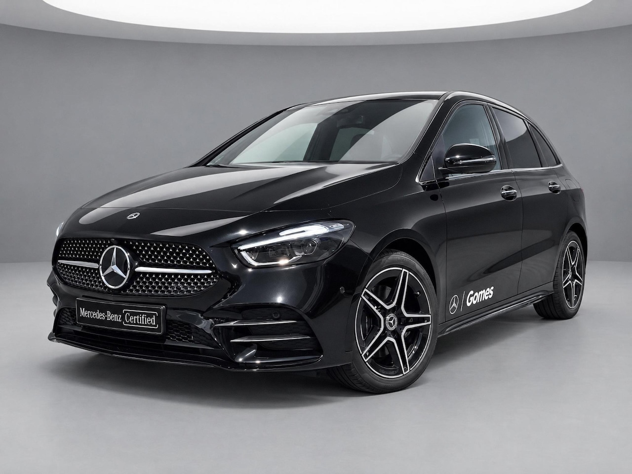 Mercedes-Benz B-klasse - 250 e Business Solution AMG | Night Pakket | Trekhaak | Panoramadak | MULTIBEAM LED Koplam - AutoWereld.nl