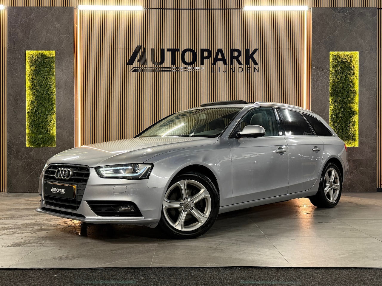 Audi A4 Avant - 1.8 TFSI Business Edition PANO|AUTOMAAT|LED|KEYLESS|ACC|LANE ASSIST|DODEHOEK|ELEKTRISCHE K - AutoWereld.nl