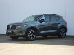 Volvo XC40 - B4 Plus Dark | Adaptive Cruise & Pilot Assist | Panoramadak | Trekhaak | Park Assist & Cam
