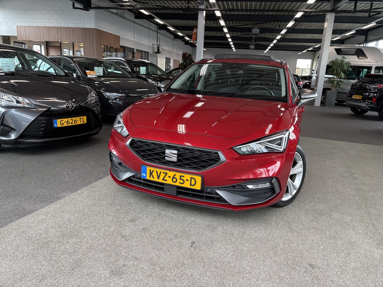 SEAT Leon Sportstourer - 1.5 eTSi 150pk DSG FR Bns.Intense SCHUIFDAK/LEDER/VIRTUAL/ADAPT.CRUISE/TREKH.WEGKLAPBAAR - AutoWereld.nl