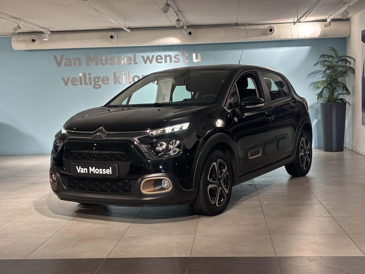 Citroën C3 - 1.2 PureTech C-Series | Apple Carplay - Android Auto | Lage Kilometerstand | Elektrische r - AutoWereld.nl