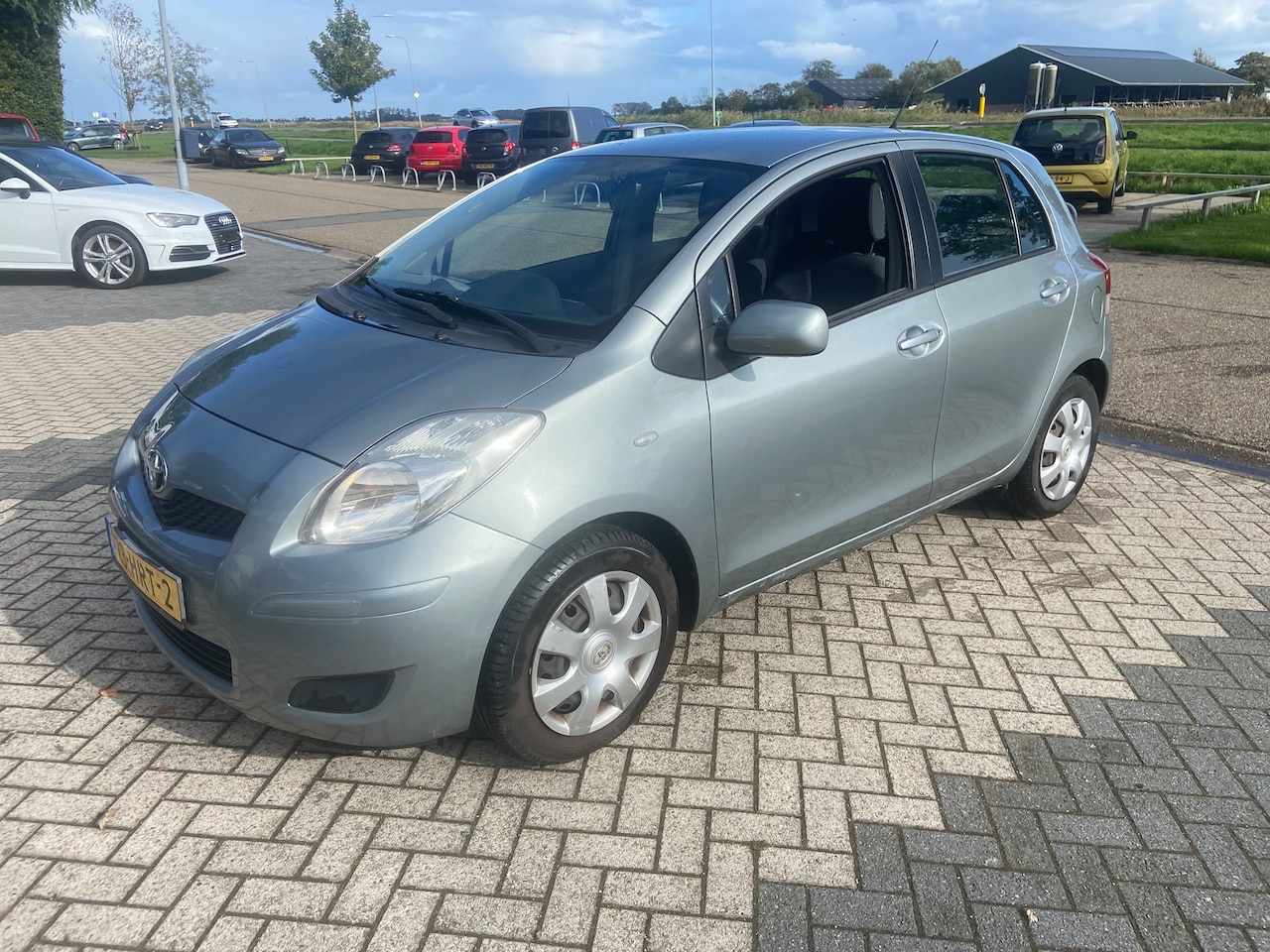 Toyota Yaris - 1.3 VVTi Comfort TREKHAAK  NAP - AutoWereld.nl