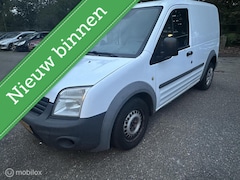 Ford Transit Connect - 1.8 TDCi STUURBEKRACHTING EN DYNAMO DEFEC