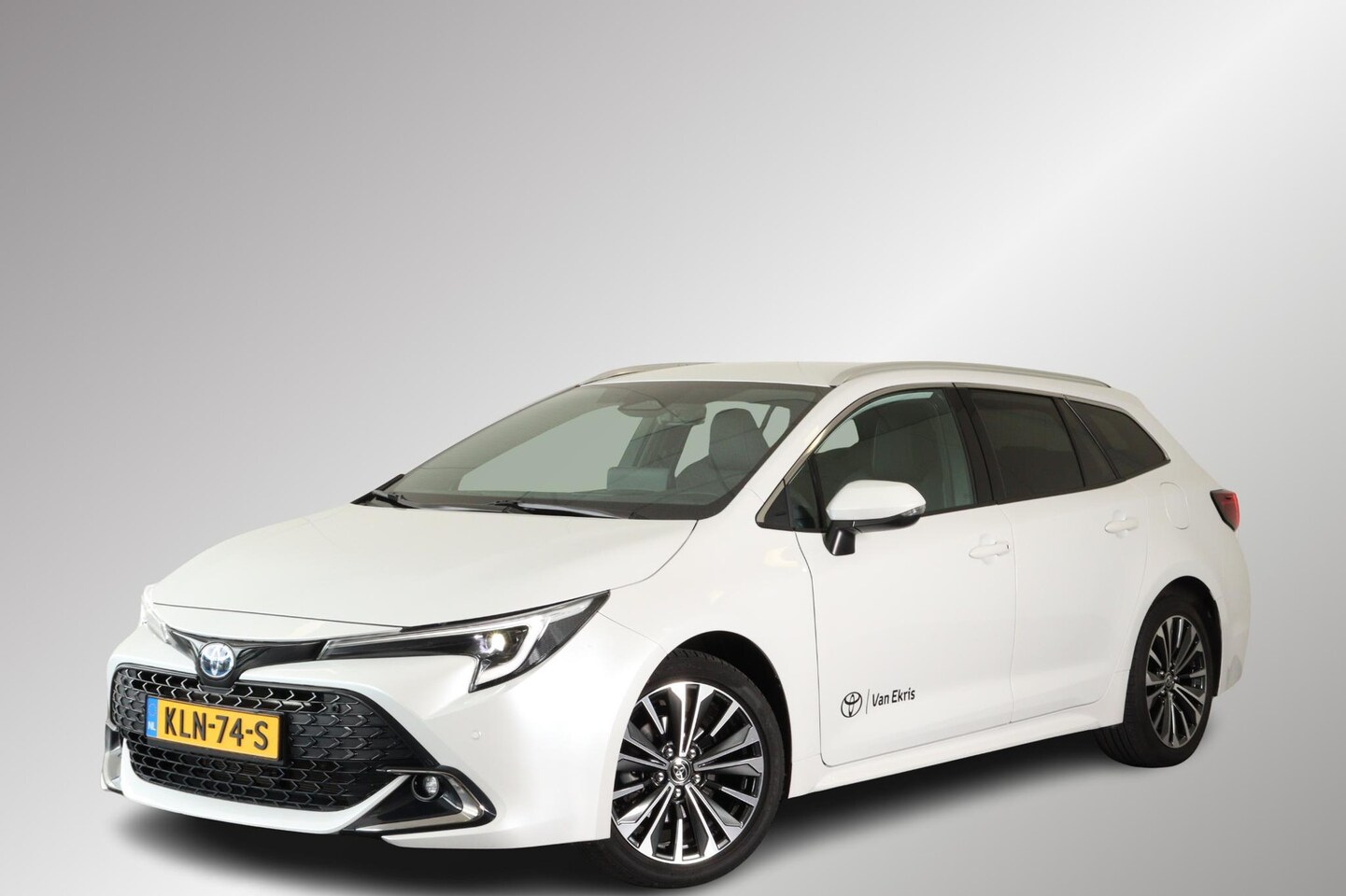 Toyota Corolla Touring Sports - Hybrid 140 Dynamic, Parkeersensoren, Stoel, Stuurverwarming - AutoWereld.nl