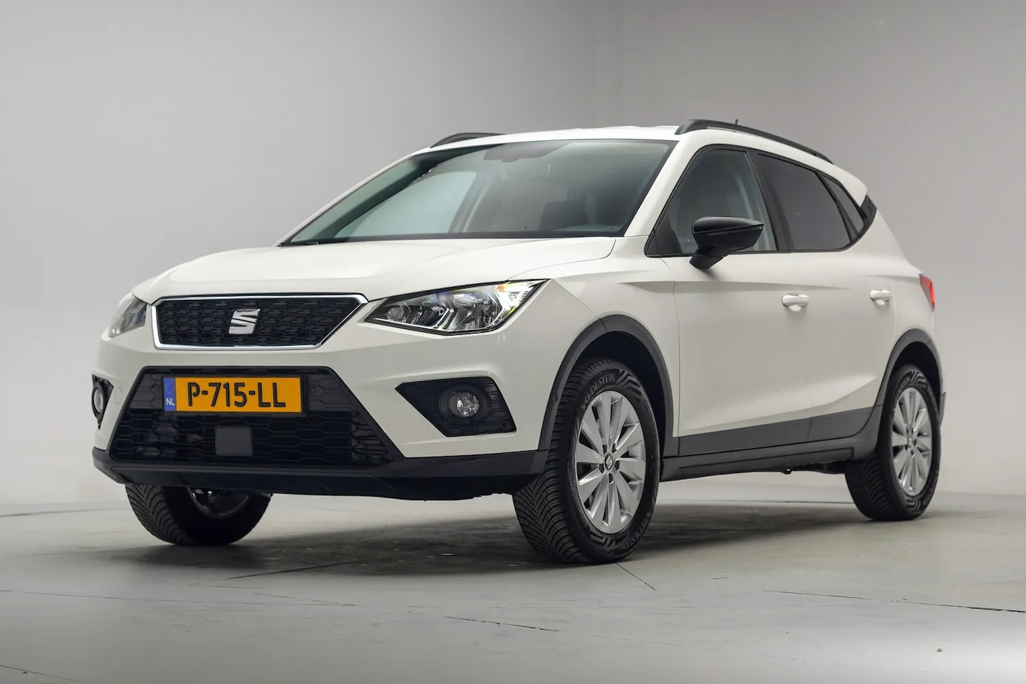 SEAT Arona - 1.0 TSI Xcellence Launch Edition [ Apple-carplay Navigatie Stoelverwarming] - AutoWereld.nl