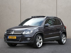 Volkswagen Tiguan - 1.4 TSI 150PK Lounge Automaat | Panoramadak | Achteruitrijcamera | Trekhaak