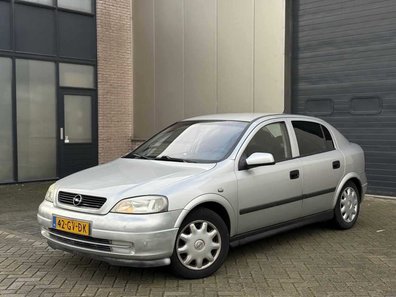 Opel Astra - 1.6-16V Pearl Trekhaak 5-DRS Airco/Aux - AutoWereld.nl