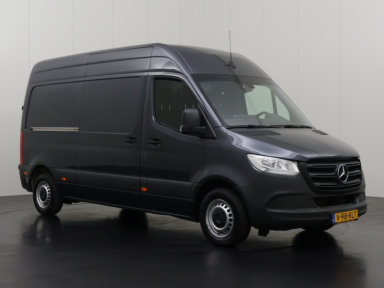 Mercedes-Benz Sprinter - 314CDI 9G-Tronic Automaat L2H2 | Multimedia | Airco | 3-Zits | Betimmering - AutoWereld.nl