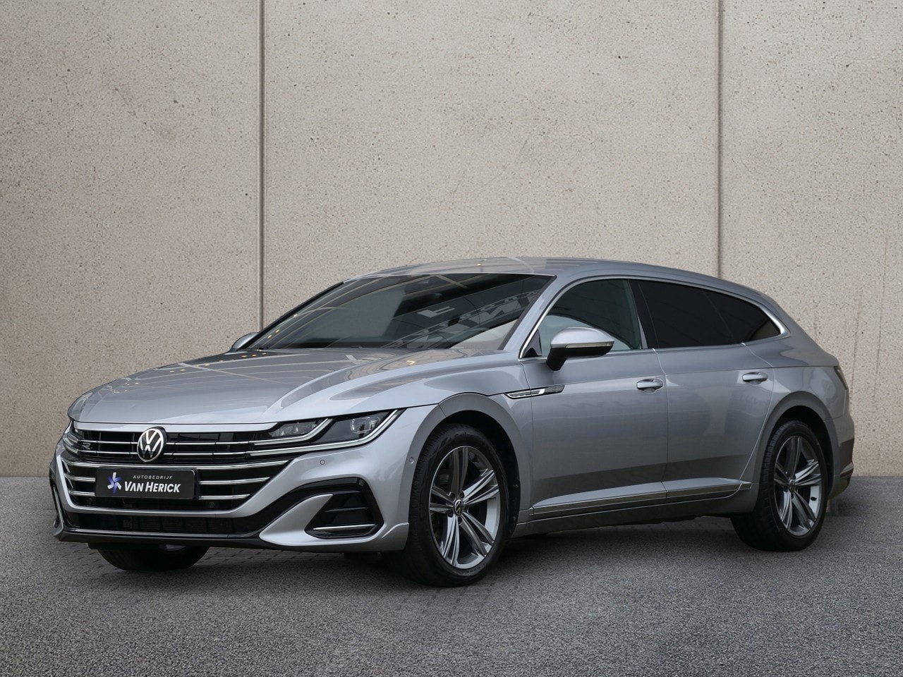 Volkswagen Arteon Shooting Brake - 1.4 TSI eHybrid 218PK R-Line Business+ | Leder | Trekhaak | Achteruitrijcamera - AutoWereld.nl