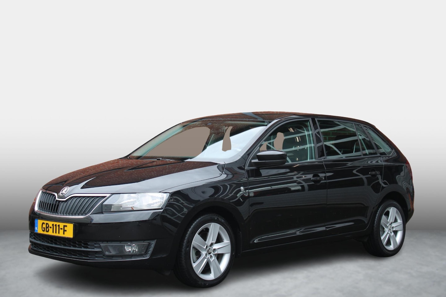 Skoda Rapid Spaceback - 1.2 TSI Greentech Style Edition | Panorama dak | Navi | Parkeersensoren | - AutoWereld.nl