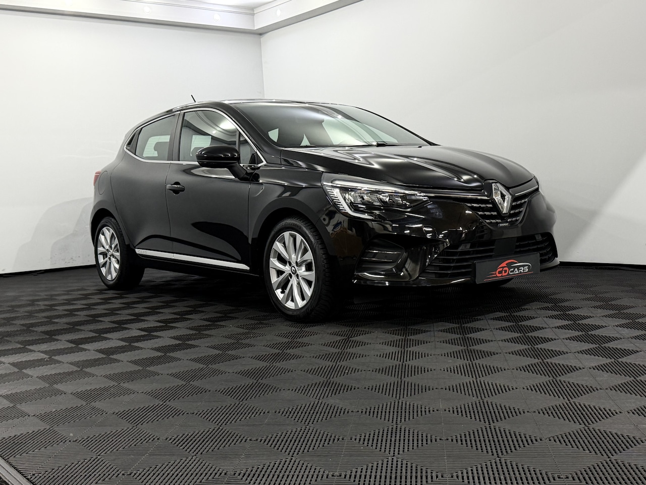 Renault Clio - 1.0 TCe Intens Camera, Navi, Virtual desk, Rijstrook correctie, Keyless start, Half leder, - AutoWereld.nl