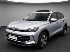 Volkswagen Tiguan - 1.5eHybrid 150kW/204PK Life Edition · Panoramadak · Camera + Parkeersensoren · Stoel- & st