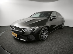 Mercedes-Benz CLA-Klasse - 180 Luxury Line | Panoramadak | Leder | Wide screen |