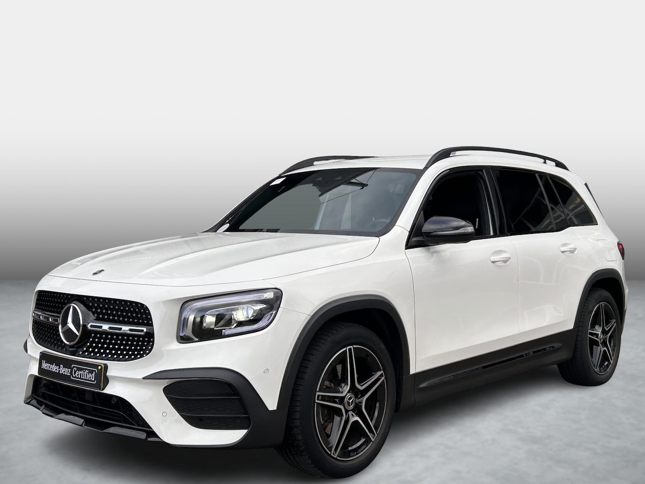 Mercedes-Benz GLB - 200 AMG | Cruise Control | Stoelverwarming | Navigatie - AutoWereld.nl