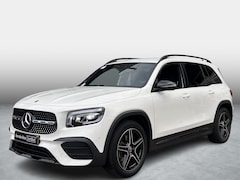 Mercedes-Benz GLB - 200 AMG | Cruise Control | Stoelverwarming | Navigatie