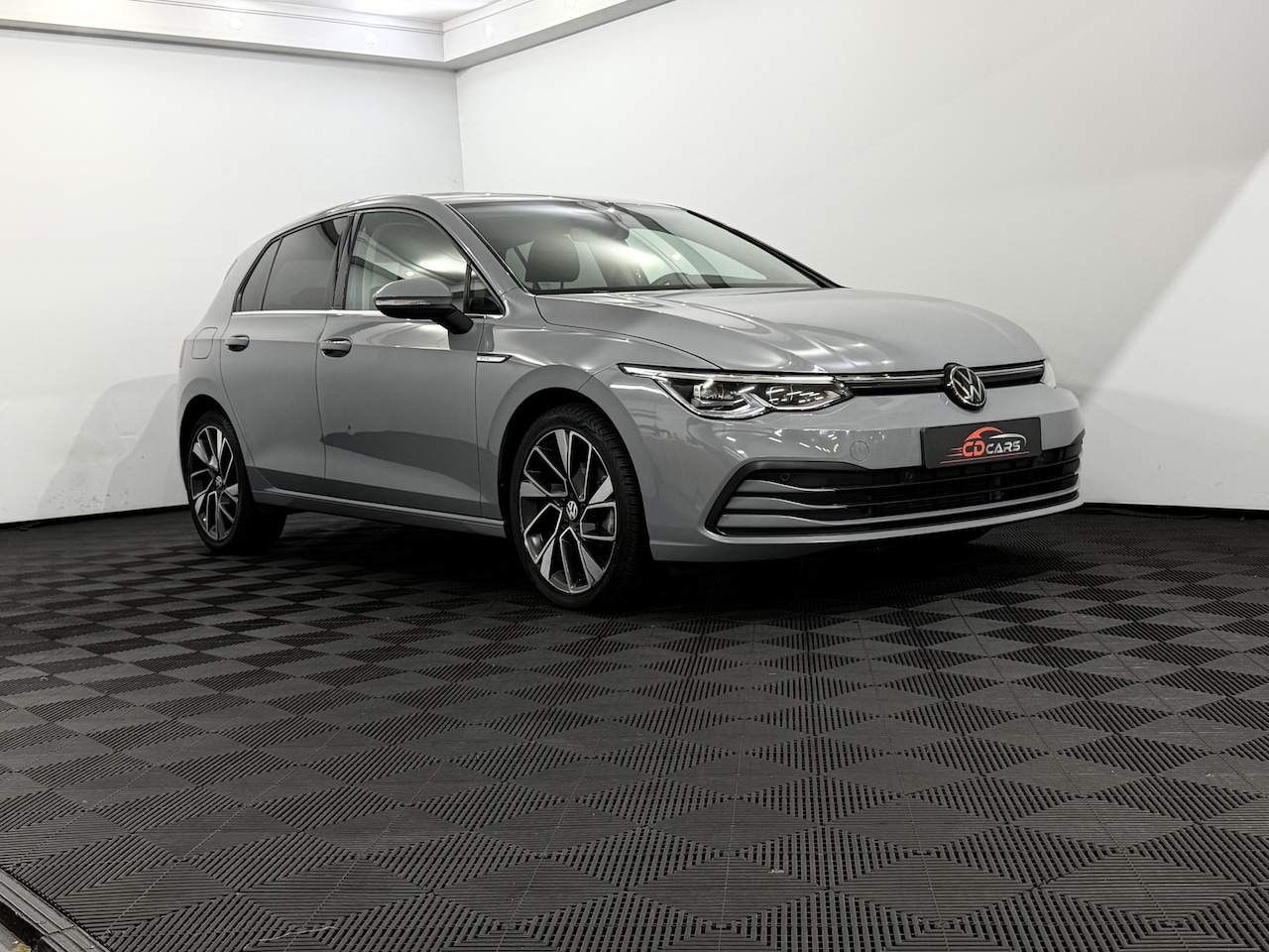 Volkswagen Golf - 2.0 TDI Style Camera, Navi, Winterpakket, Cruise control adaptief, Keyless start, Virtual - AutoWereld.nl