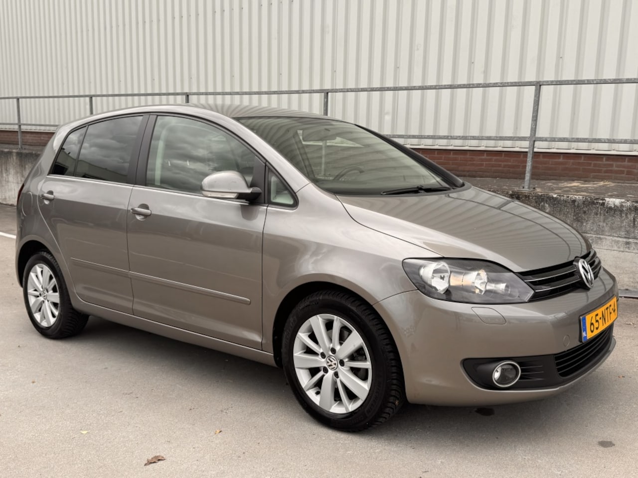 Volkswagen Golf Plus - 1.2 TSI | Dealer OH | 105-PK | All Season | - AutoWereld.nl