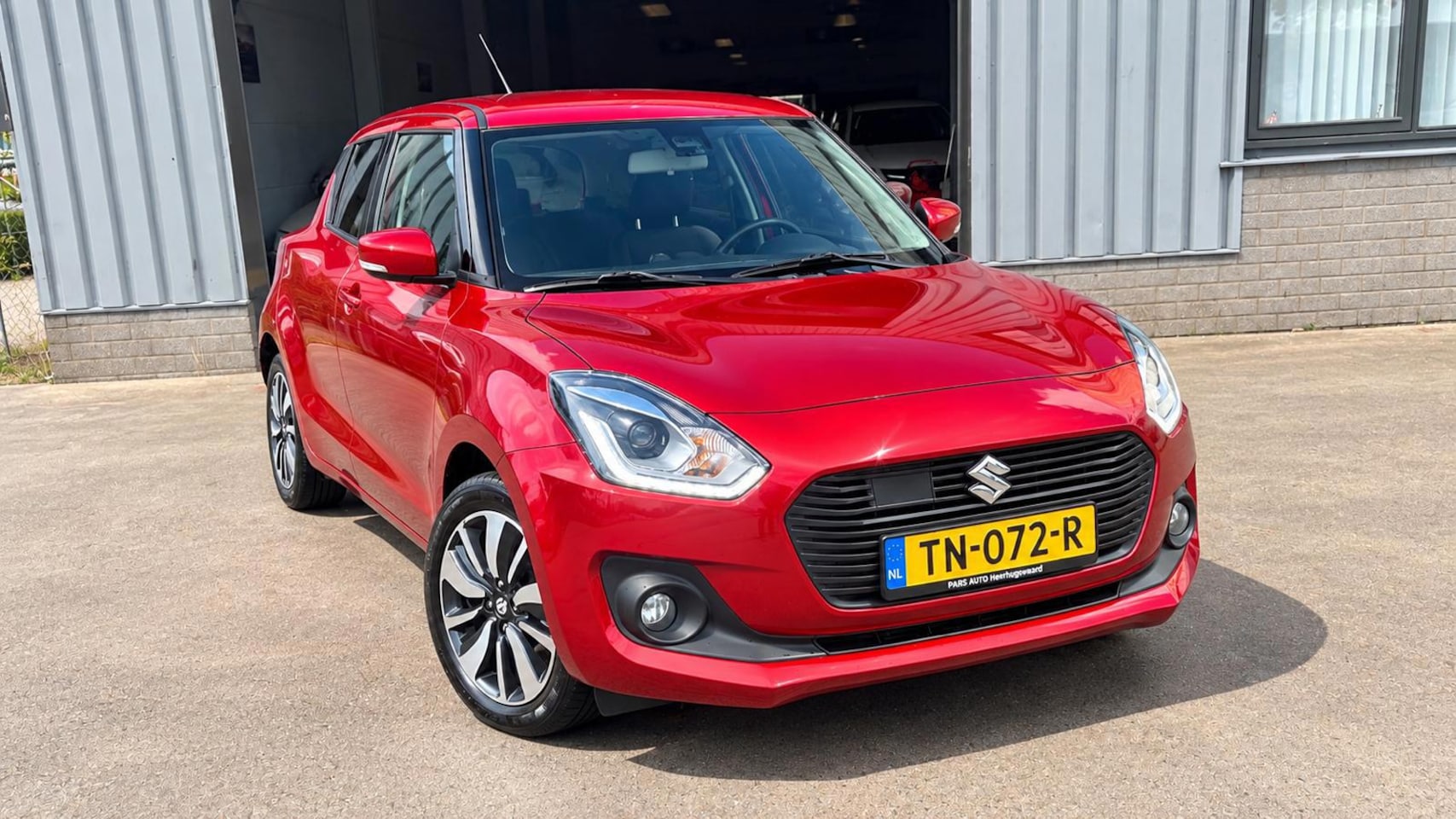 Suzuki Swift - 1.2 Stijl Smart Hybrid Carplay/Cam/Navi/Cruise - AutoWereld.nl
