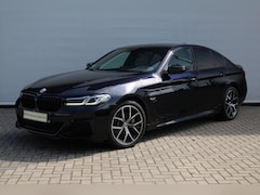 BMW 5-serie - 530e High Executive M Sport Automaat / Schuif-kanteldak / Laserlight / Stoelverwarming / C